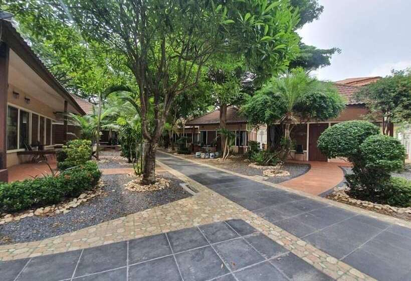 Отель Nongkhai Tavilla Resort And Convention Center