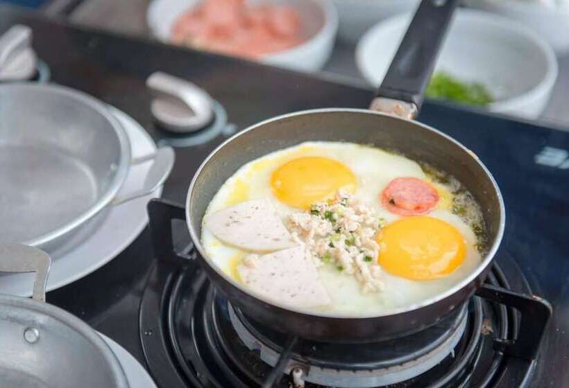 Отель Nongkhai Tavilla Resort And Convention Center