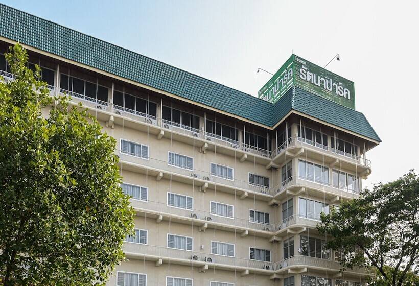 בית מלון כפרי Rattana Park