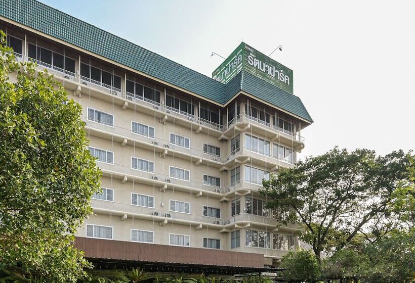 בית מלון כפרי Rattana Park