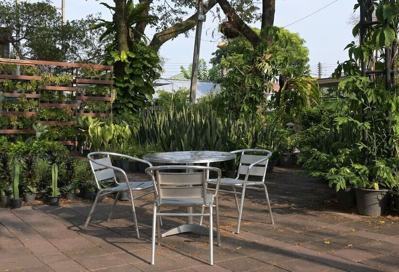 בית מלון כפרי Rattana Park