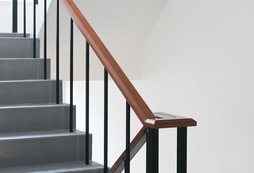 בית מלון כפרי Rattana Park