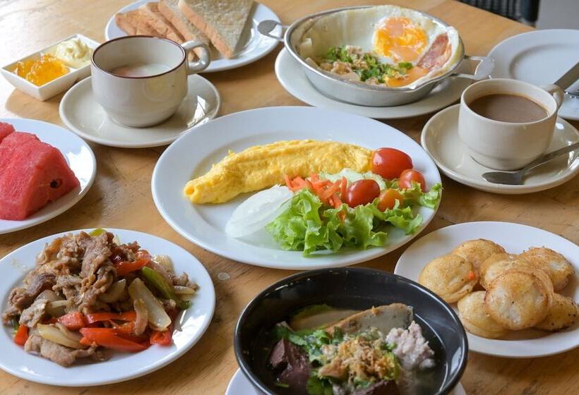 בית מלון כפרי Rattana Park