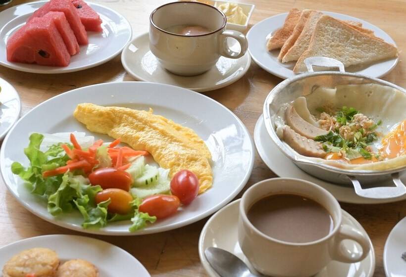 בית מלון כפרי Rattana Park