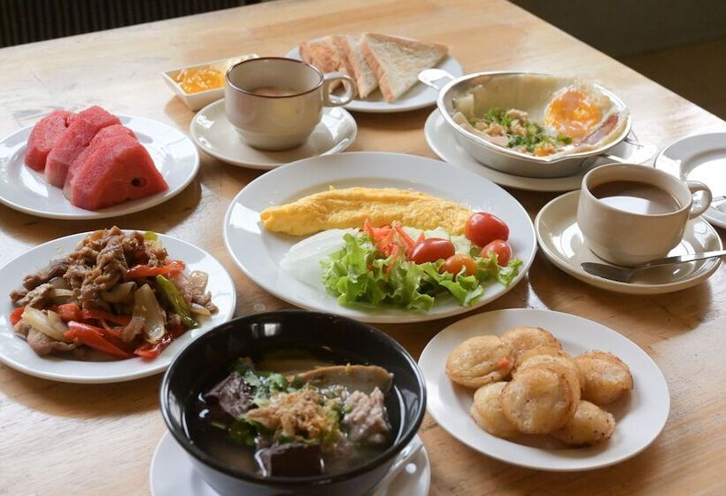 בית מלון כפרי Rattana Park