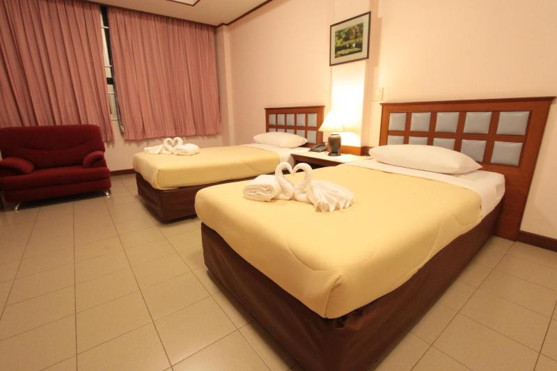 בית מלון כפרי Rattana Park