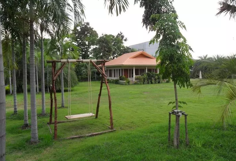 هتل Saraburi Inn