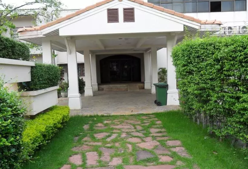 هتل Saraburi Inn