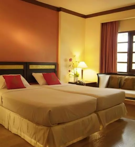 هتل Saraburi Inn