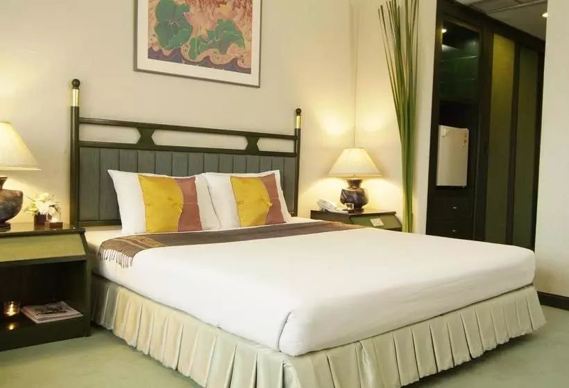 هتل Saraburi Inn