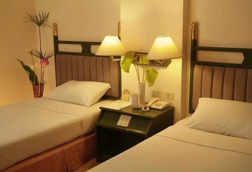 هتل Saraburi Inn
