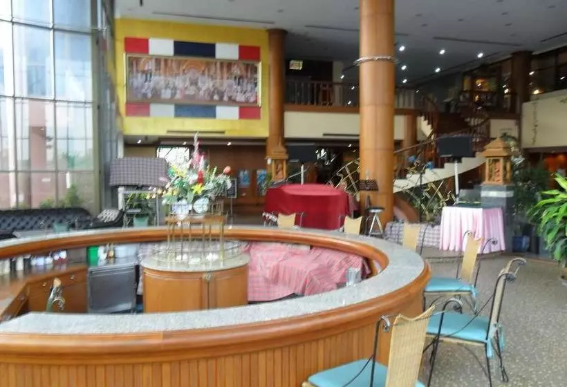 هتل Saraburi Inn