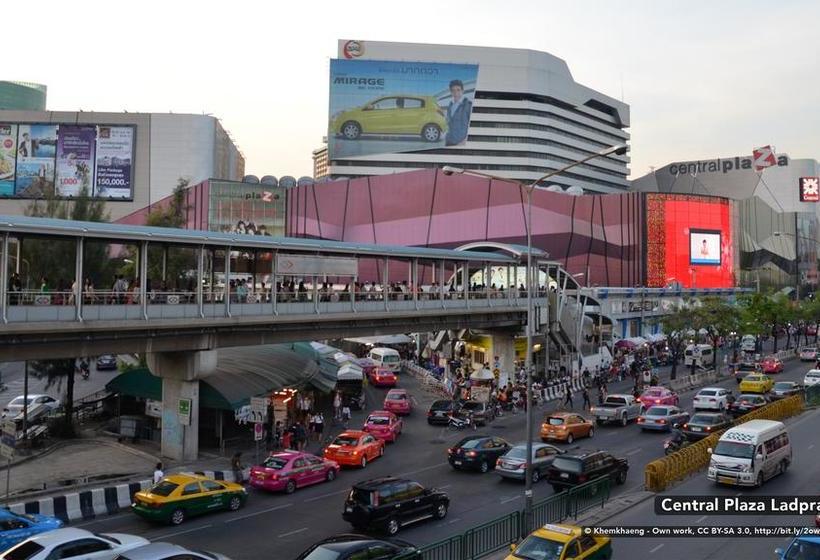 ホテル Zen Rooms Ladprao Soi 23