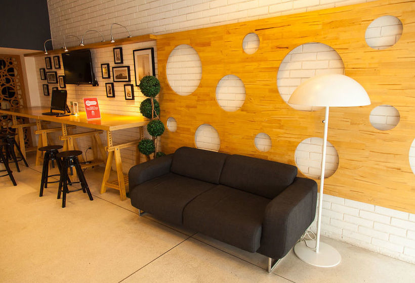 ホテル Zen Rooms Ladprao Soi 23