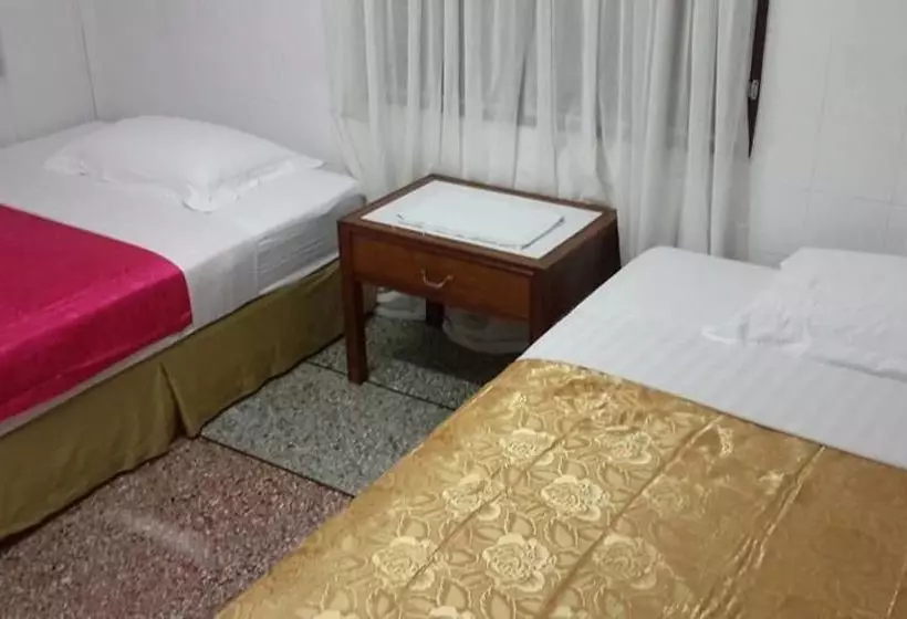 پانسیون Emmanuel Guesthouse