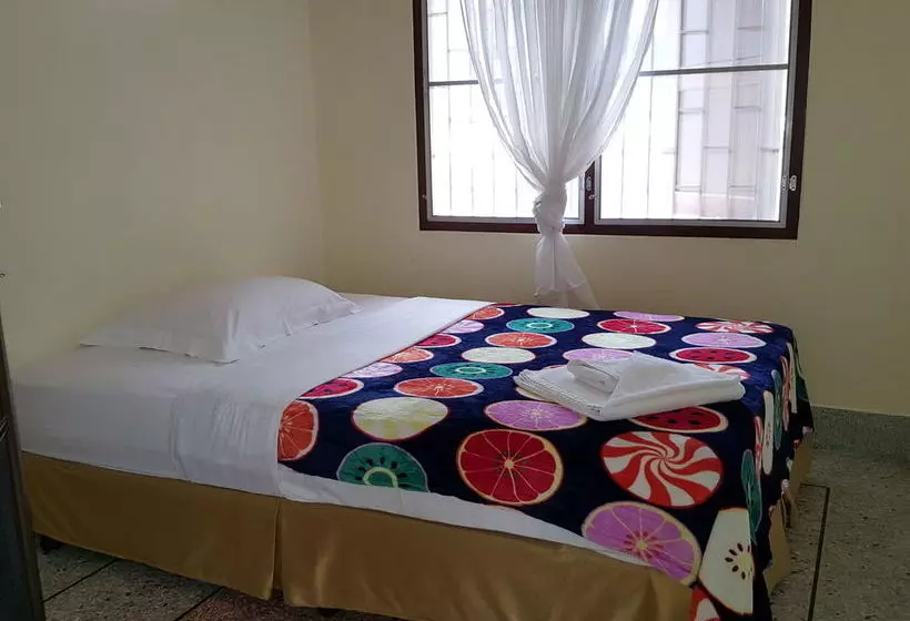 پانسیون Emmanuel Guesthouse