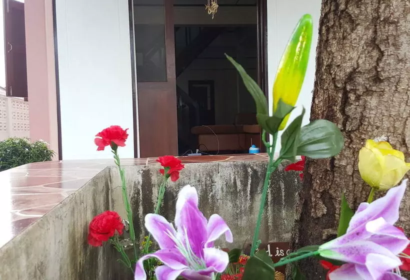 پانسیون Emmanuel Guesthouse