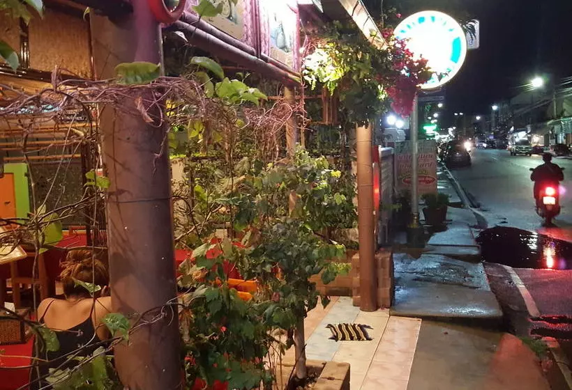 پانسیون Emmanuel Guesthouse
