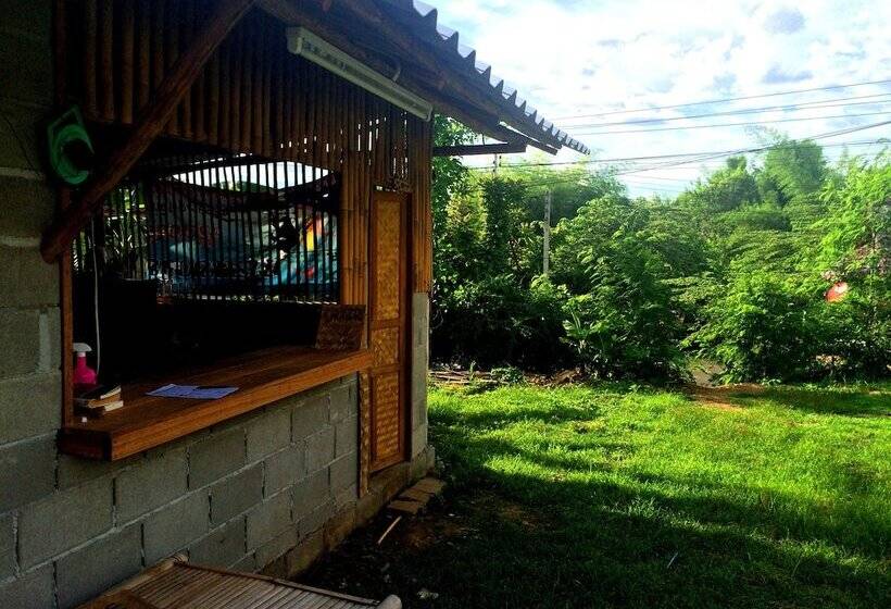 膳宿费 Sleepy Hut Pai