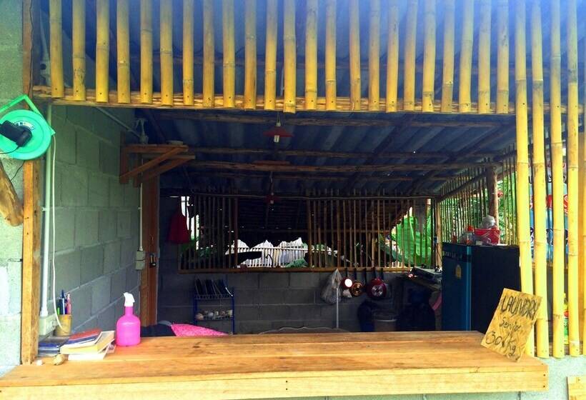 膳宿费 Sleepy Hut Pai