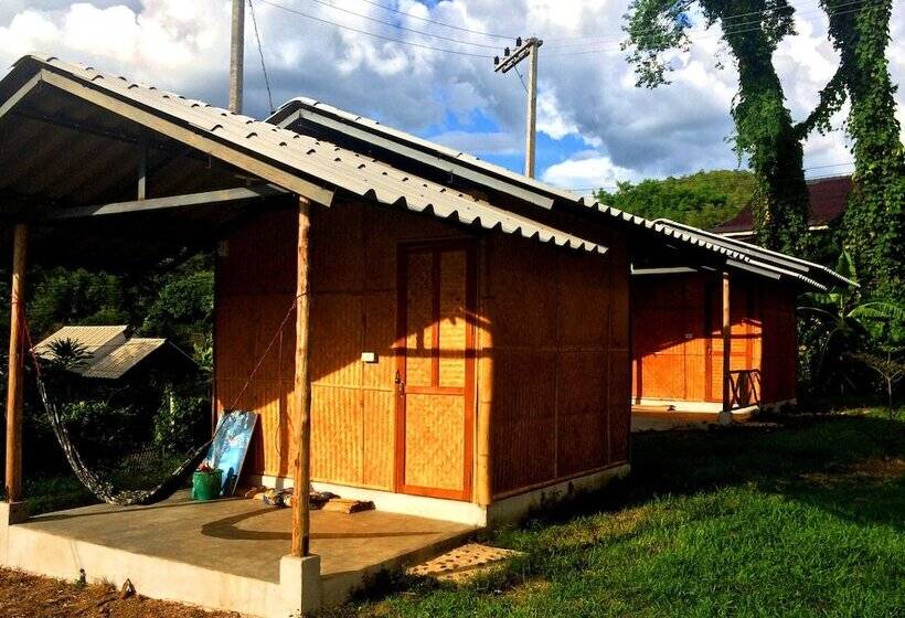 膳宿费 Sleepy Hut Pai