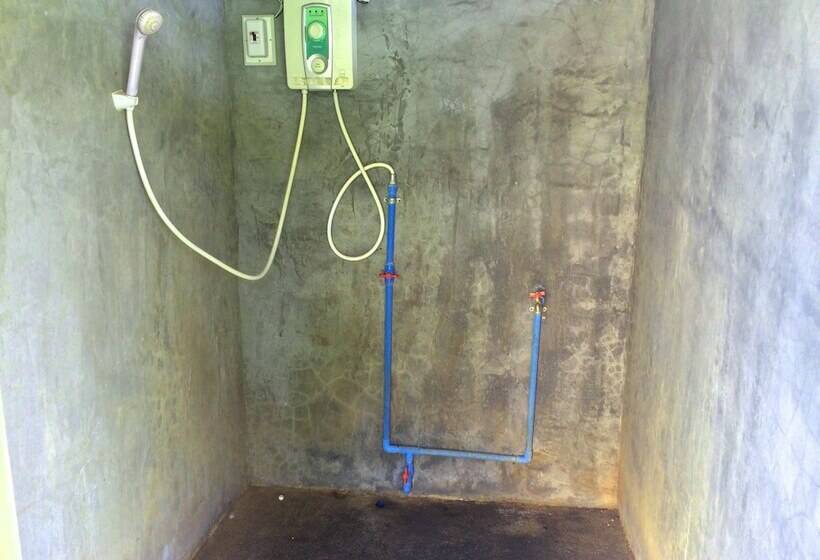 膳宿费 Sleepy Hut Pai