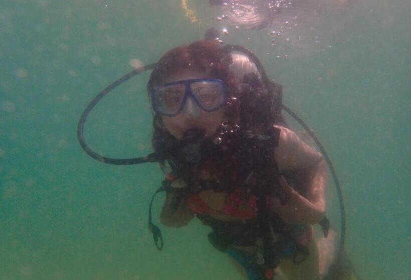 Green Bay Samed Resort