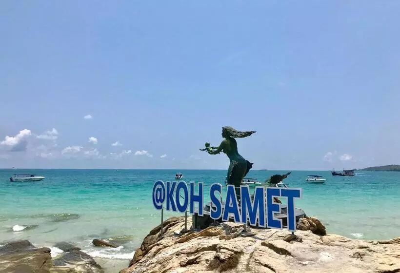 Green Bay Samed Resort