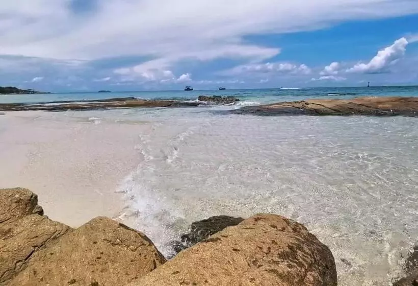 Green Bay Samed Resort
