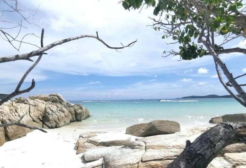 Green Bay Samed Resort