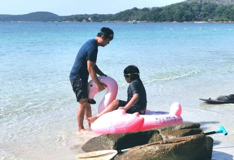 Green Bay Samed Resort