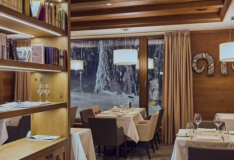 Grey Hotel Kopaonik