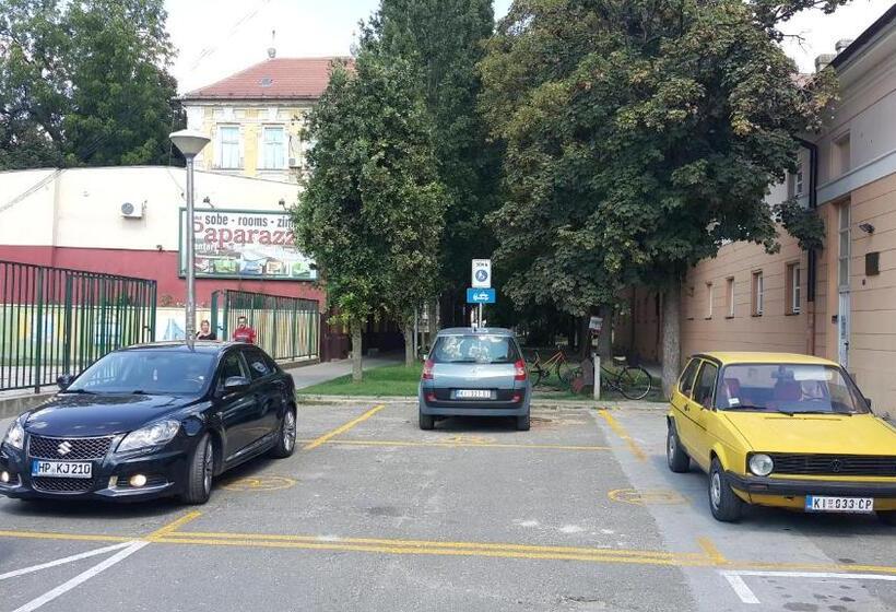 Hostel Paparazzo & Apartmens