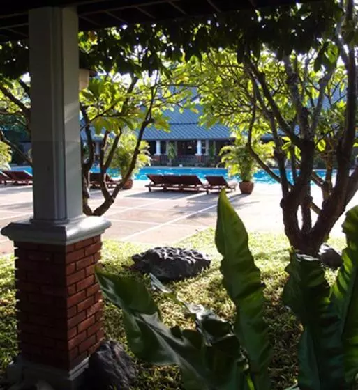 ホテル Korat Resort