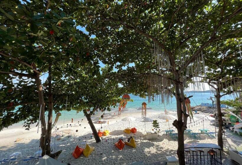 בית מלון כפרי Nong Nuey Rooms