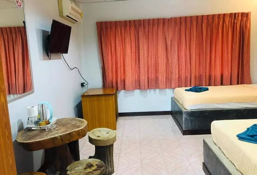 Lovely Lanta Resort