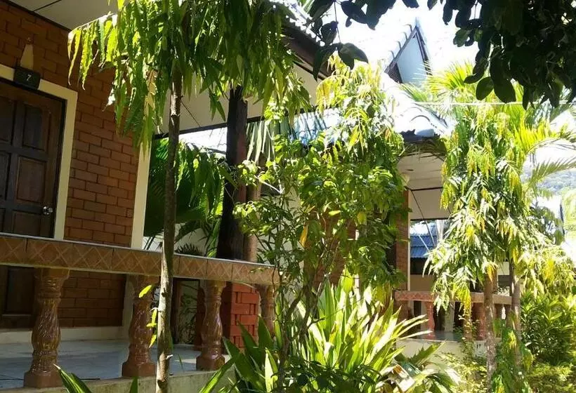 Lovely Lanta Resort