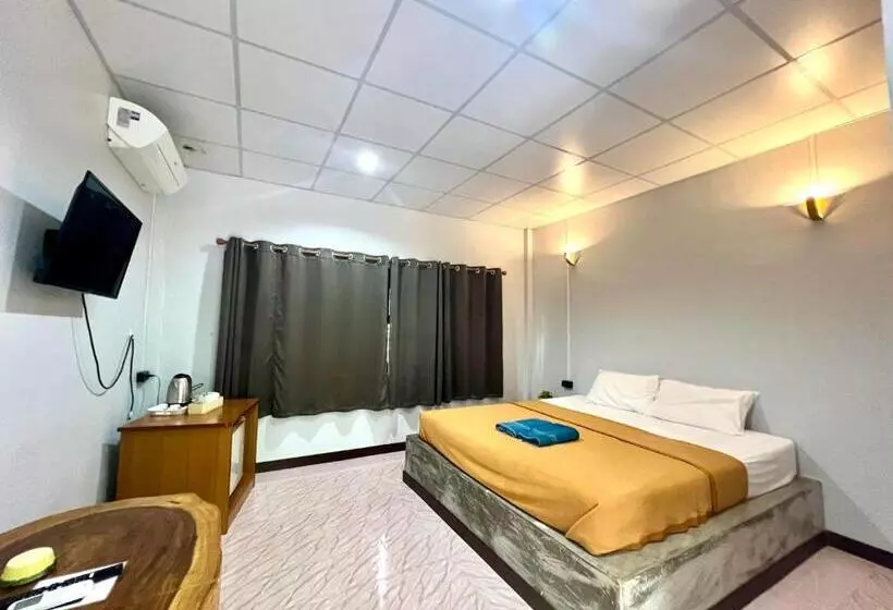 Lovely Lanta Resort