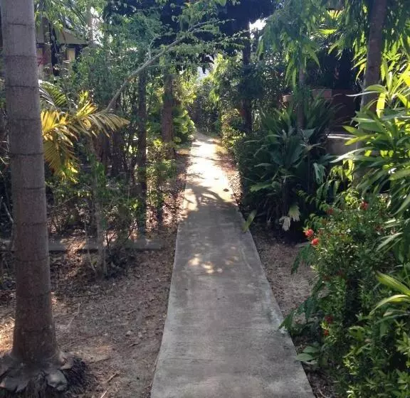 Lovely Lanta Resort