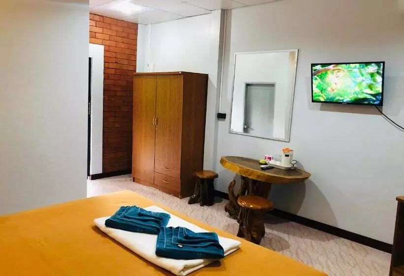 Lovely Lanta Resort