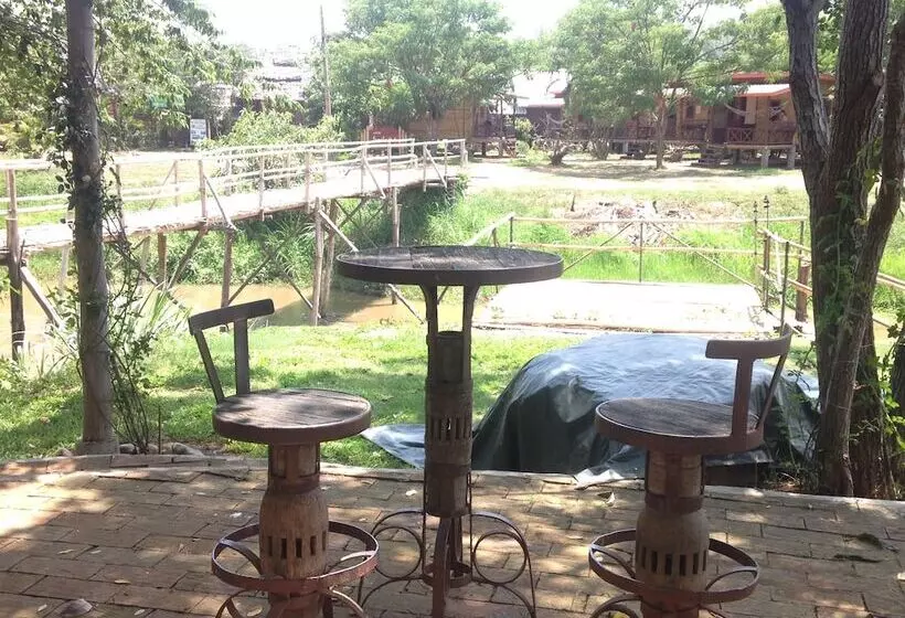 リゾートホテル Pai River Corner