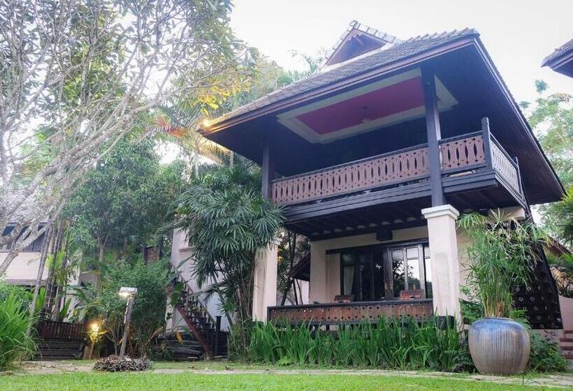 استراحتگاه Pai River Corner