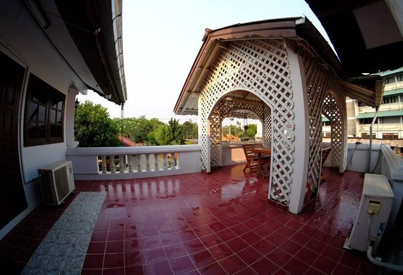 膳宿费 Baanrapeepong Boutique