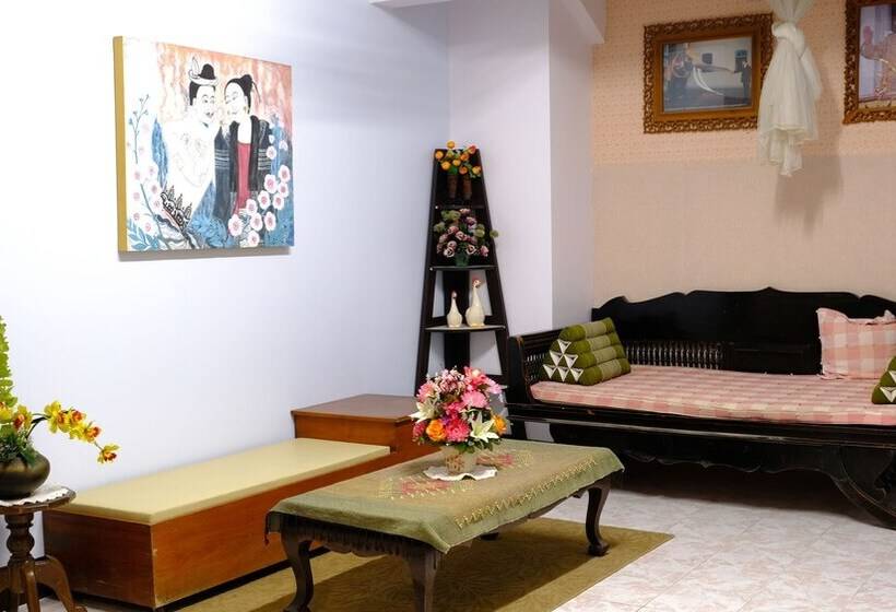 膳宿费 Baanrapeepong Boutique