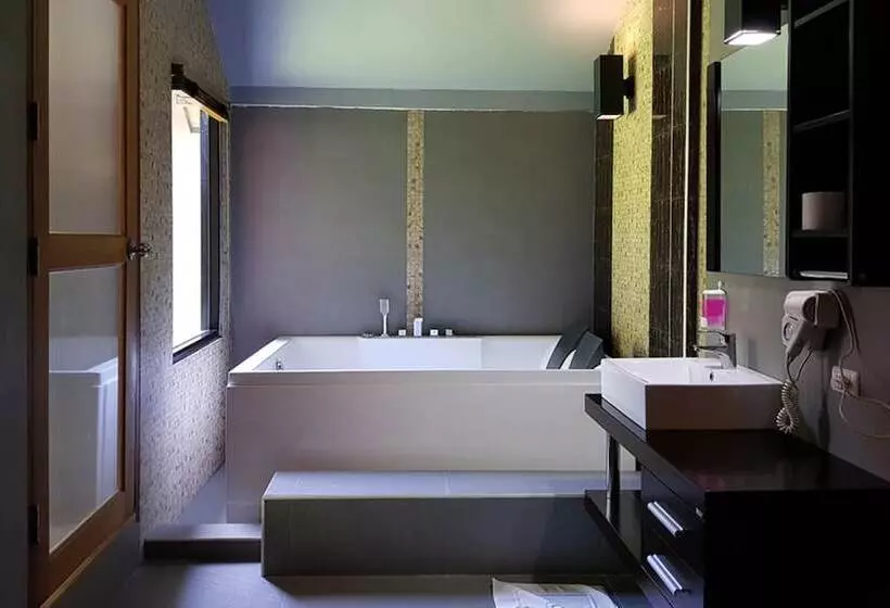 リゾートホテル The Grace Amphawa