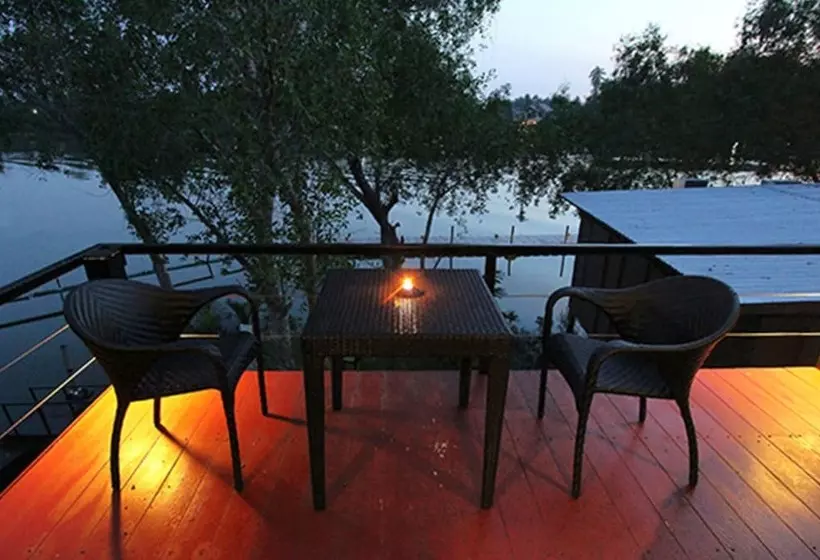 リゾートホテル The Grace Amphawa