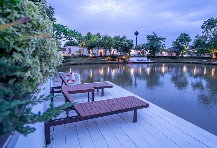 منتجع The Vista Pool Villa