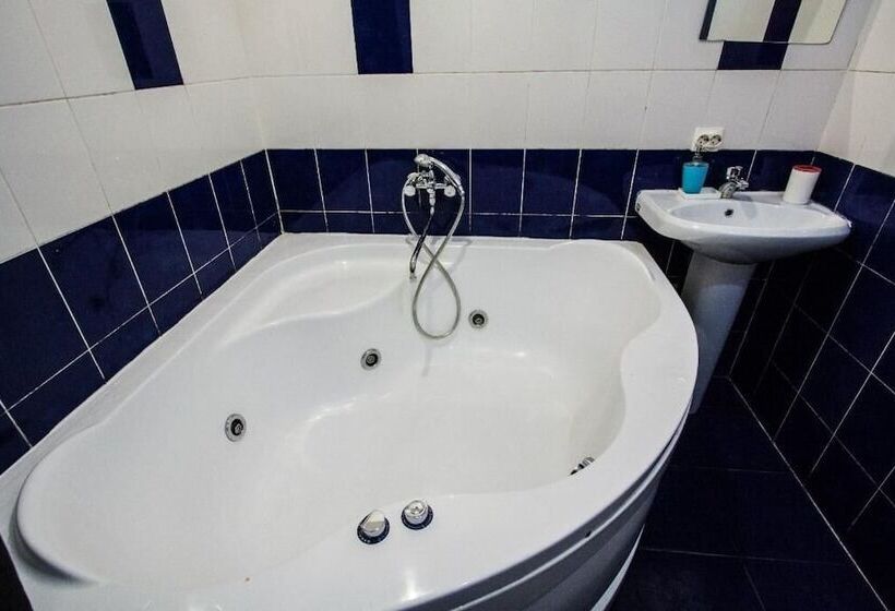 Samsonov Hotel On Marata