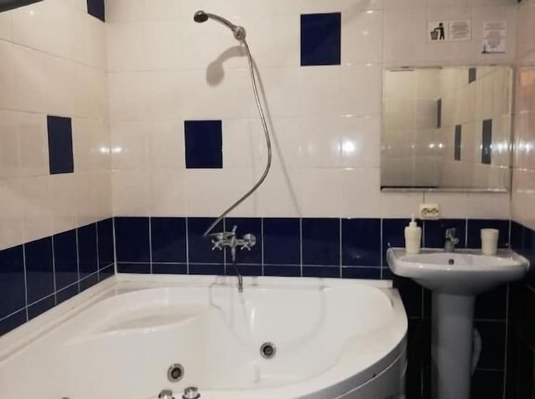 Samsonov Hotel On Marata