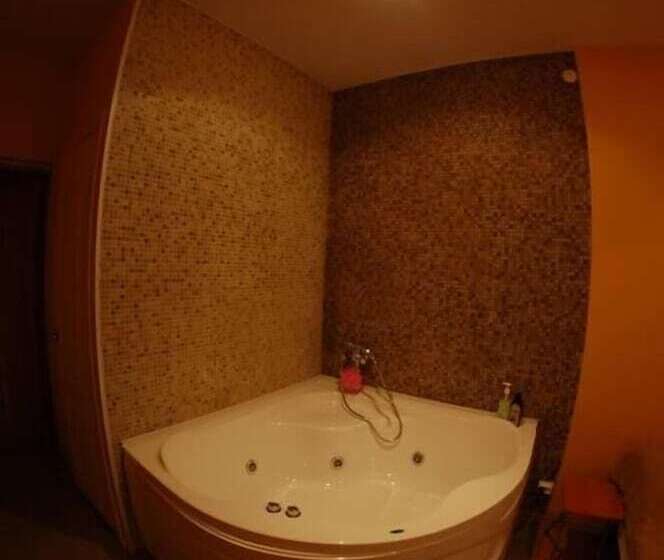 Samsonov Hotel On Marata